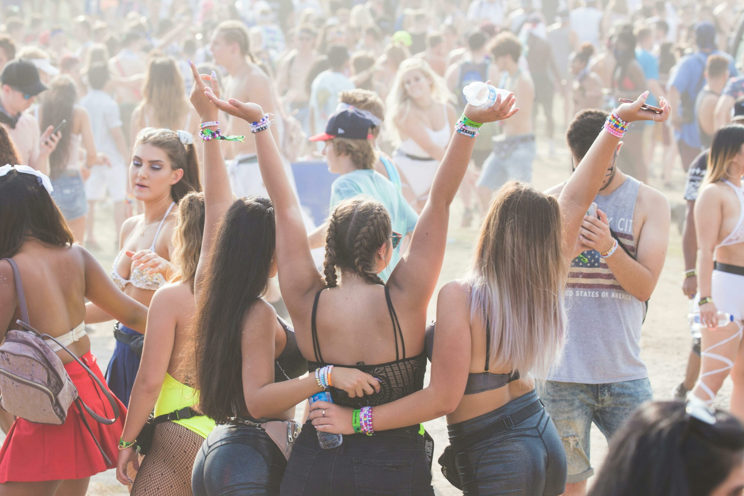 Festival with friends : survival tips