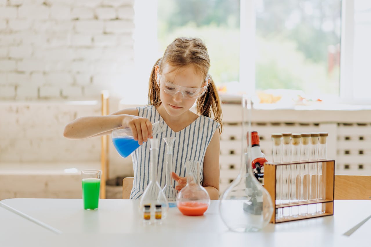 Easy science experiments to try during holidays