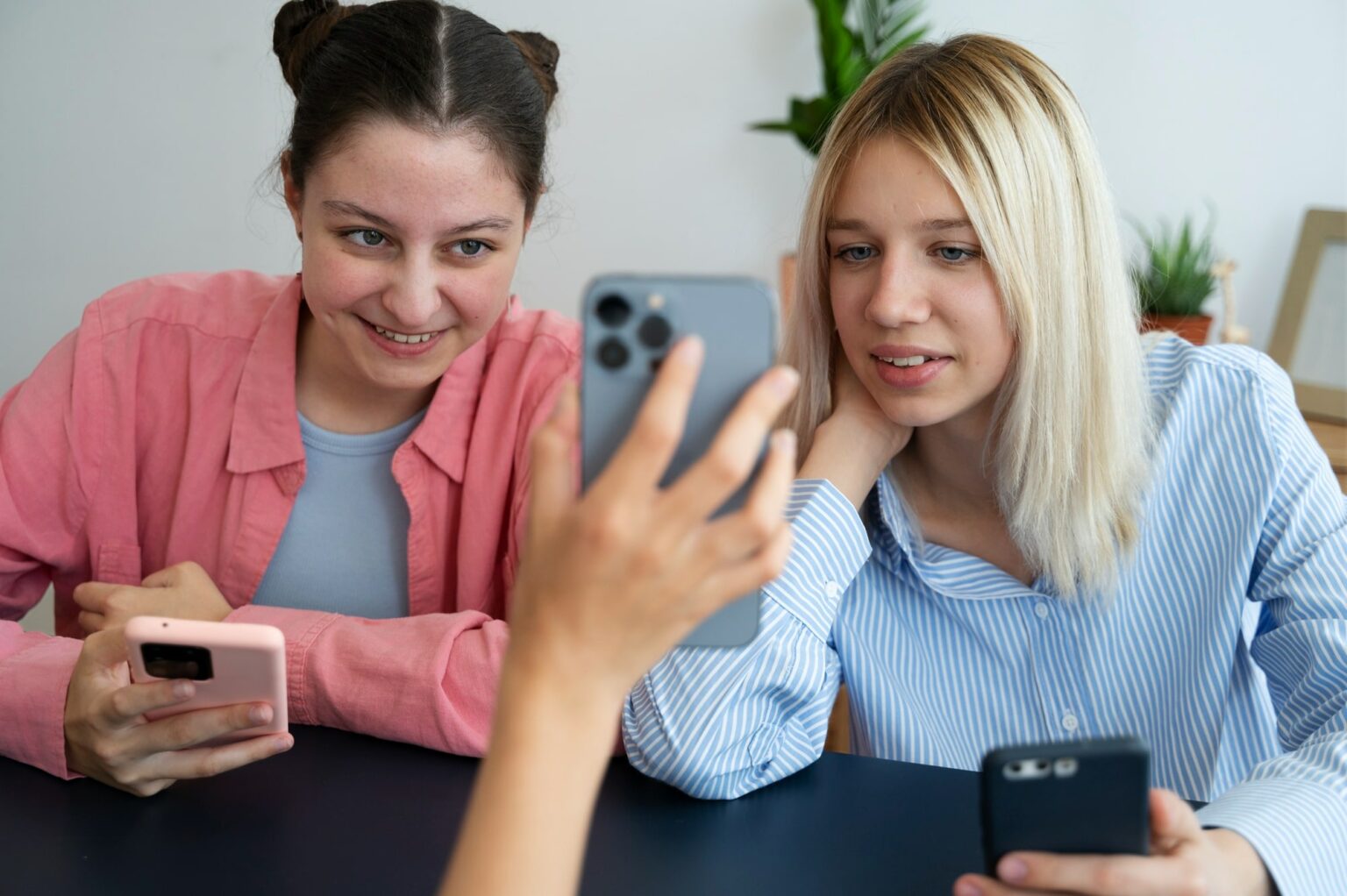 BFF Night Boredom? 10 Truth or Dare Best Ideas!